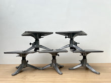 Load image into Gallery viewer, Tiranti Scopas Sculpting/Modelling Table Stand