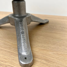 Load image into Gallery viewer, Tiranti Scopas Sculpting/Modelling Table Stand