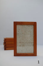 Load image into Gallery viewer, Antique Eastman Kodak Printing Frame 5x3