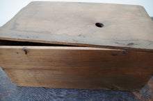 Load image into Gallery viewer, 'Elliman's Universal Embrocation' Pharmacy Box c.1900's