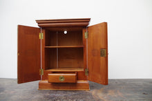 Load image into Gallery viewer, An Early 20th Century 'La Flor de Cuba' Cigar Humidor Cabinet