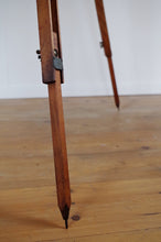 Load image into Gallery viewer, Early 20th Century French Telescopic Tripod Artist's Box & Stand