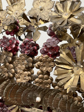 Load image into Gallery viewer, Minangkabau Suntiang Headdress