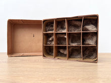 Load image into Gallery viewer, Vintage Travelling Egg Box c.1930/40's
