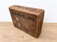 Load image into Gallery viewer, Vintage Travelling Egg Box c.1930/40's
