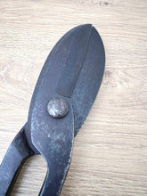 Load image into Gallery viewer, Military 'Gilbow 252' Tin Snips c.1944

