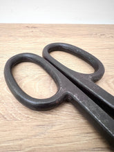 Load image into Gallery viewer, Military 'Gilbow 252' Tin Snips c.1944
